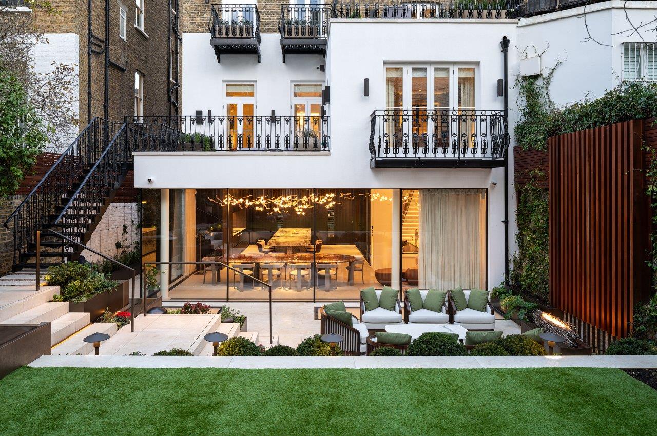 Luxury Chelsea Residence